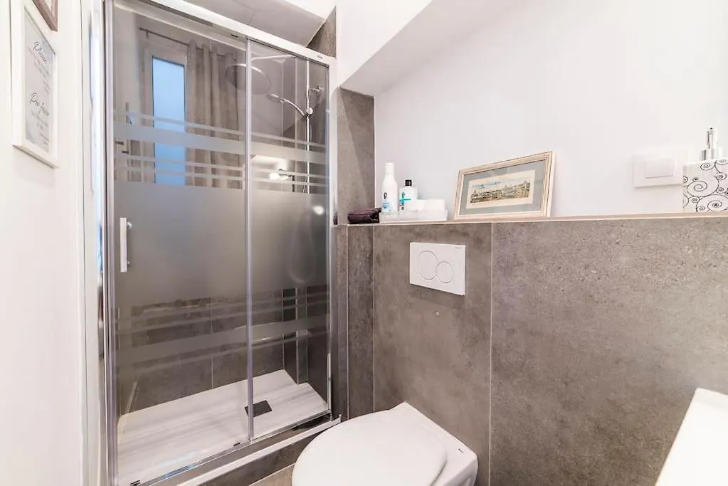 Precioso Apartamento Nuevo En Sevilla Centro 6 Pax Wifi 0*,